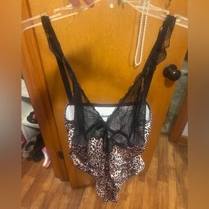 Curve Lorena Leopard Print Fantasy Lingerie. Plus. 1X-2X. One Piece. NWOT